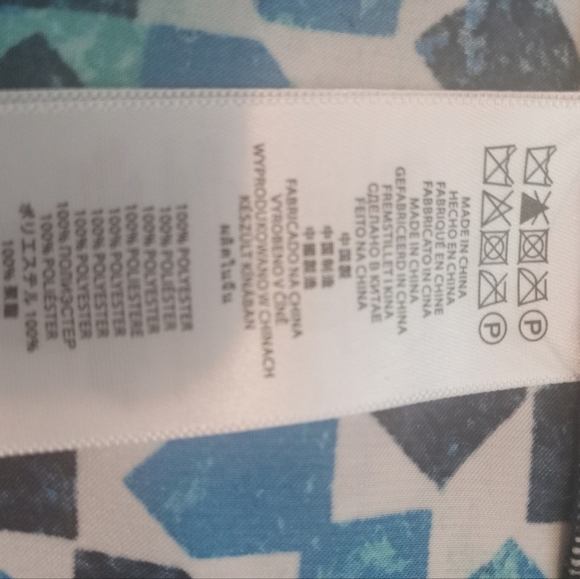 Michael by Michael Kors Longsleeve/Roll Tab Sleeve Button Up Tunic Blouse, Size - Picture 7 of 7